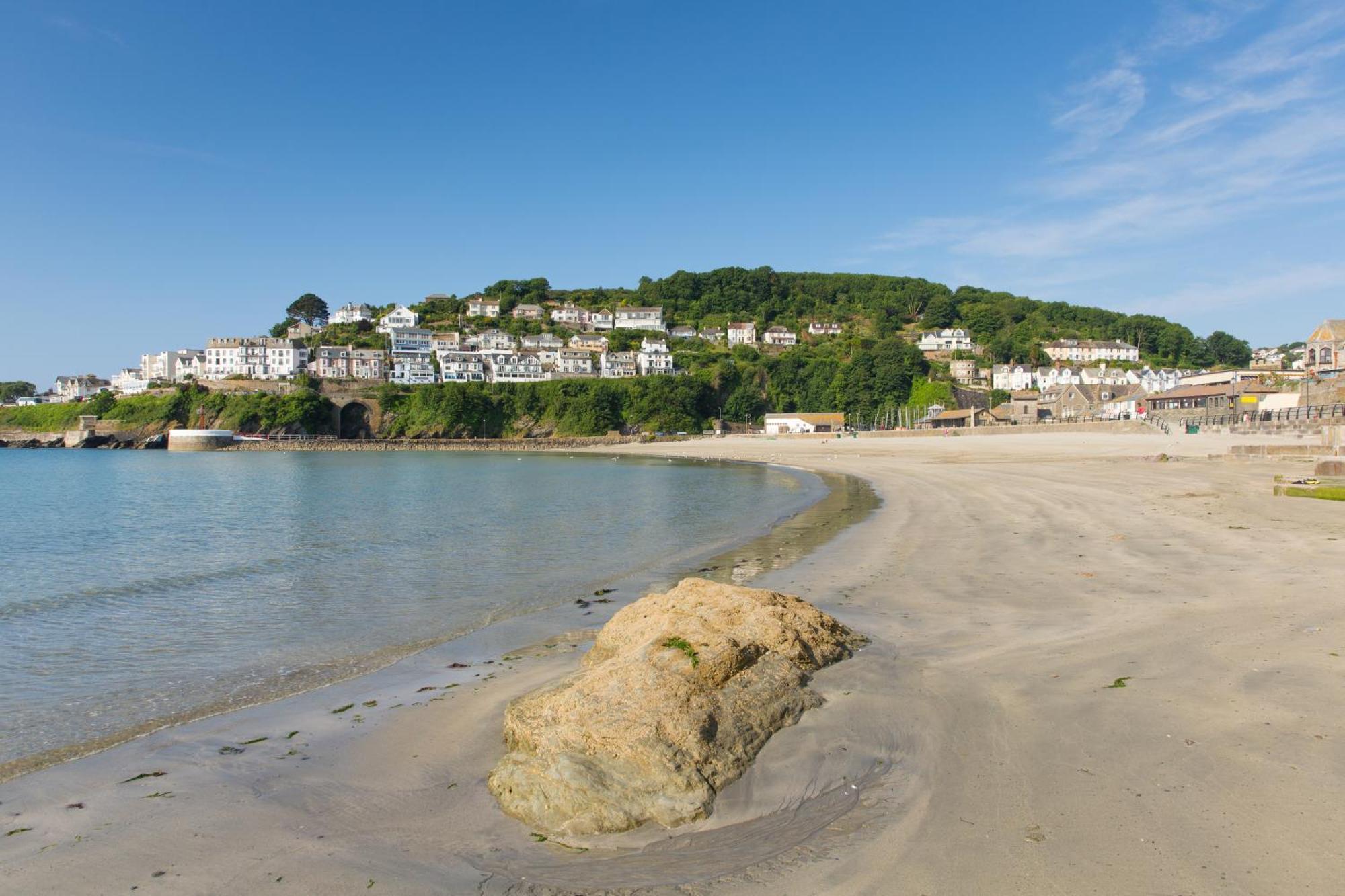 Jessamine: Restored Fisherman's Close To Looe's Harbour *