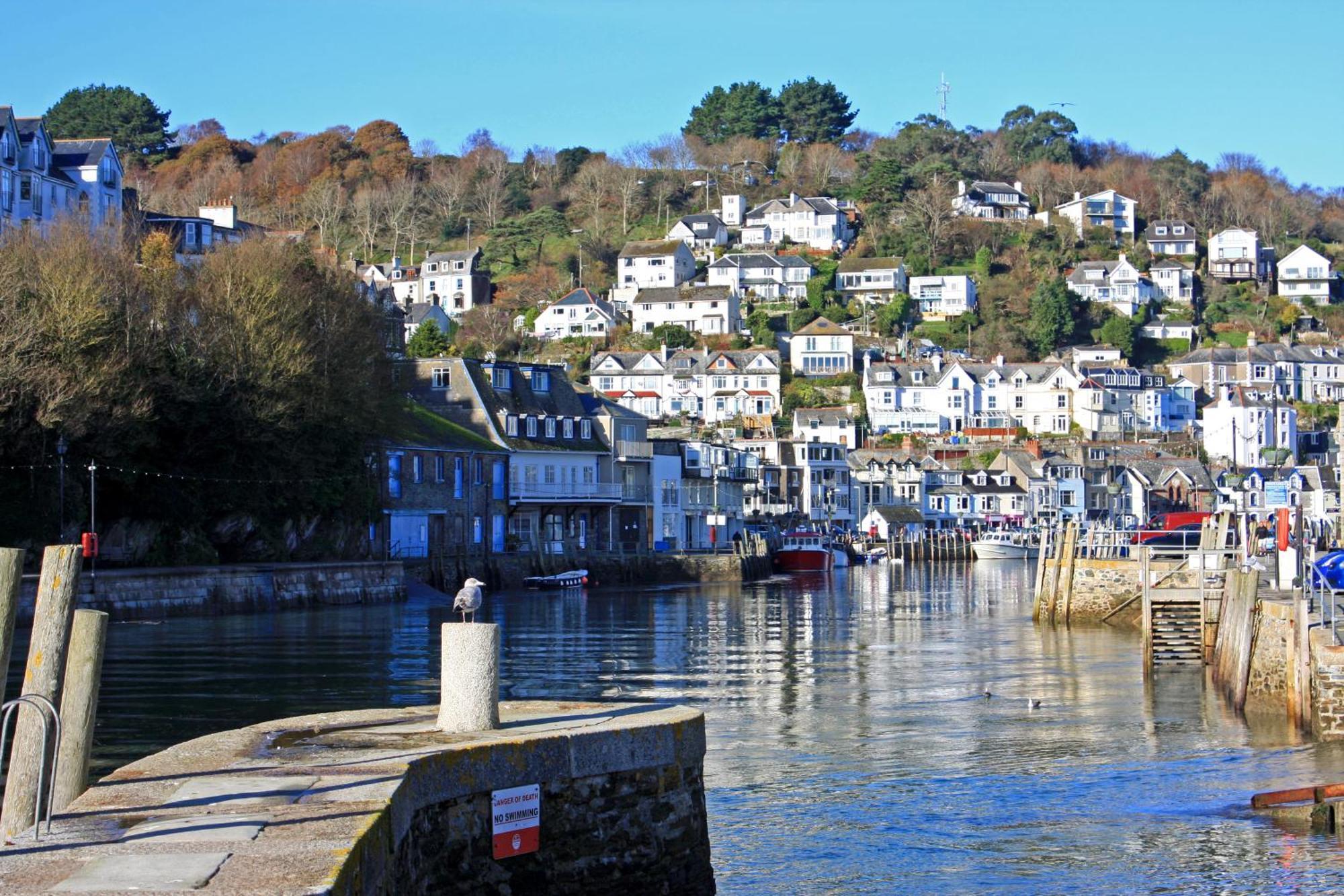 Jessamine: Restored Fisherman's Close To Looe's Harbour * Looe