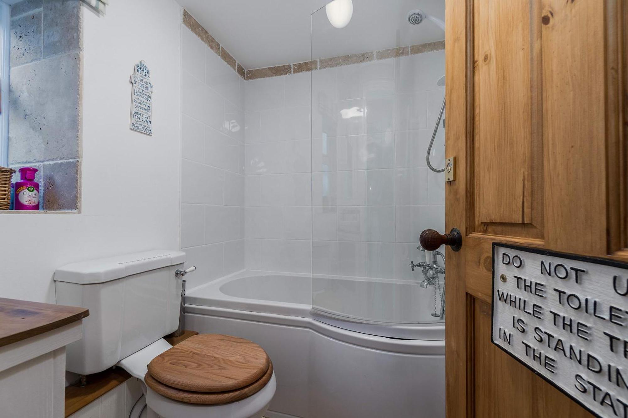 Jessamine: Restored Fisherman's Close To Looe's Harbour Holiday home Looe