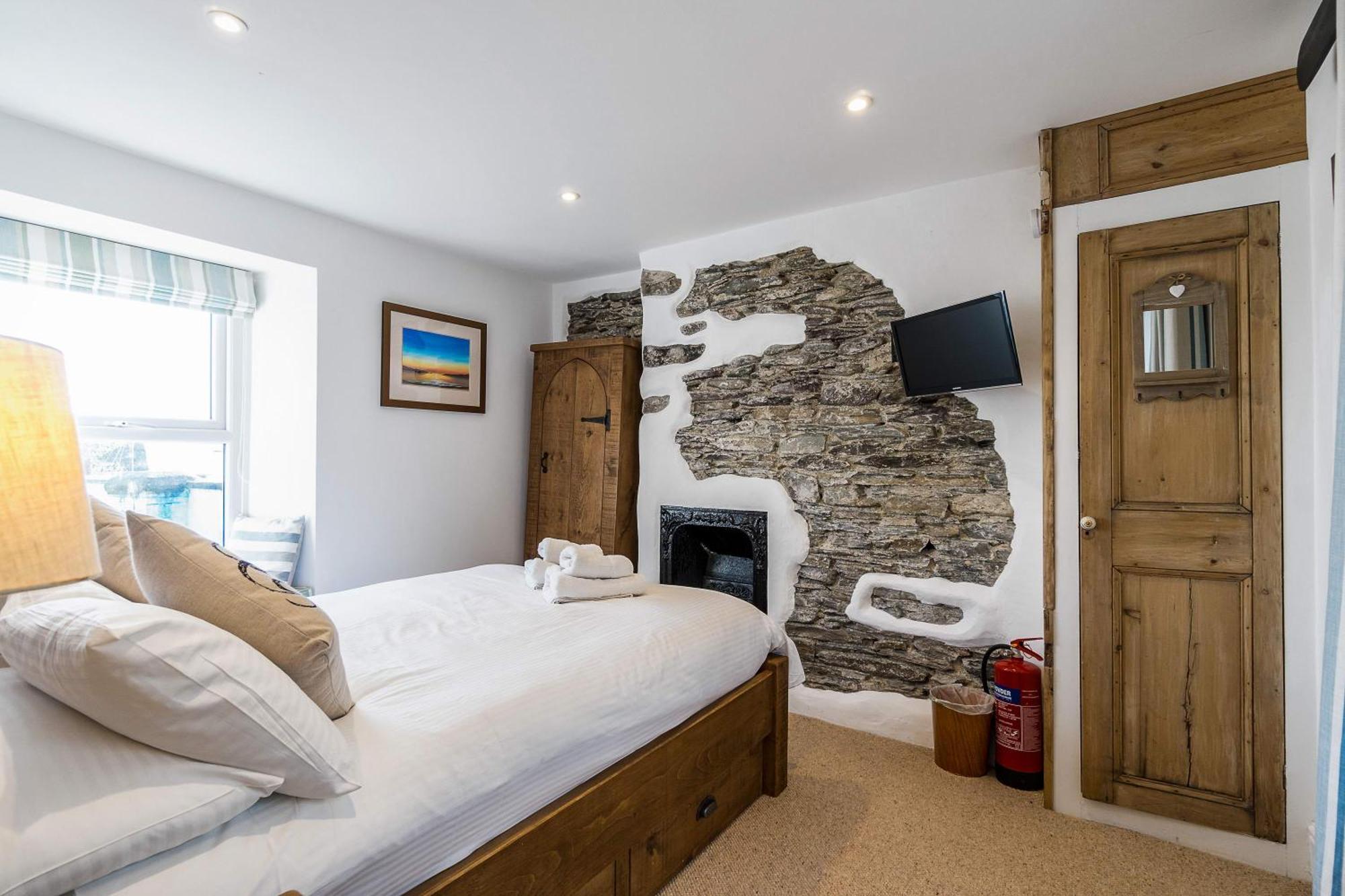 Jessamine: Restored Fisherman's Close To Looe's Harbour Holiday home