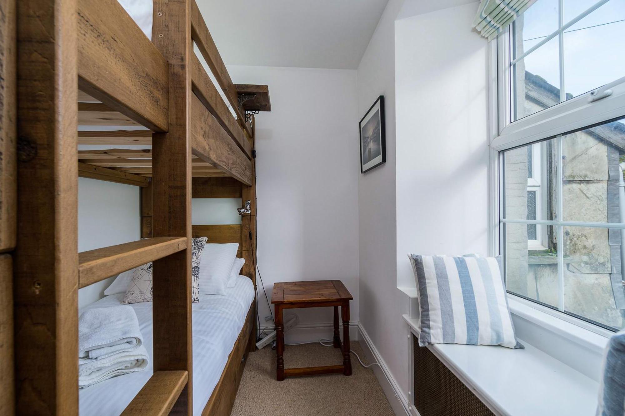 Jessamine: Restored Fisherman's Close To Looe's Harbour Holiday home Looe
