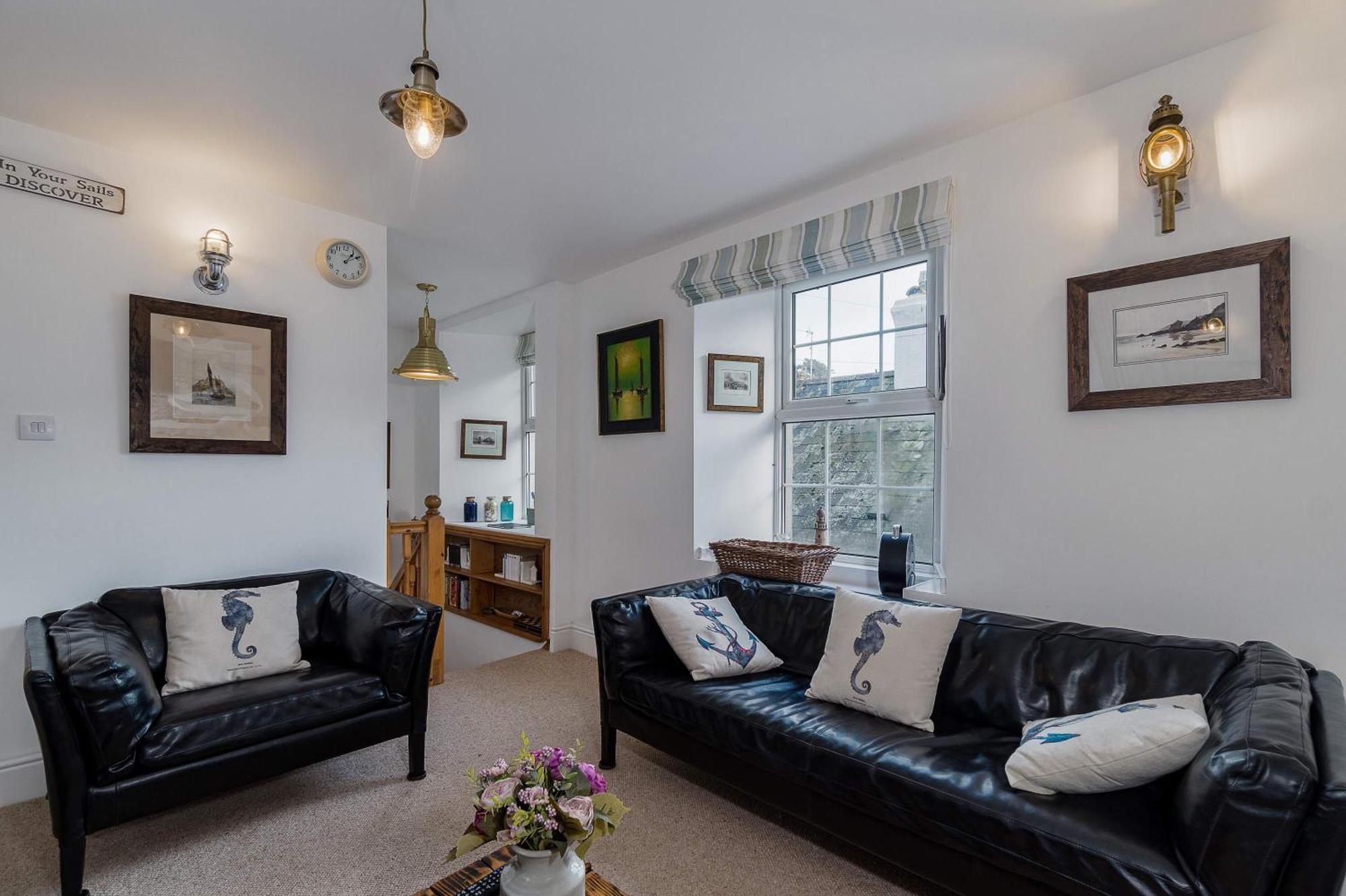 Jessamine: Restored Fisherman's Close To Looe's Harbour Holiday home *