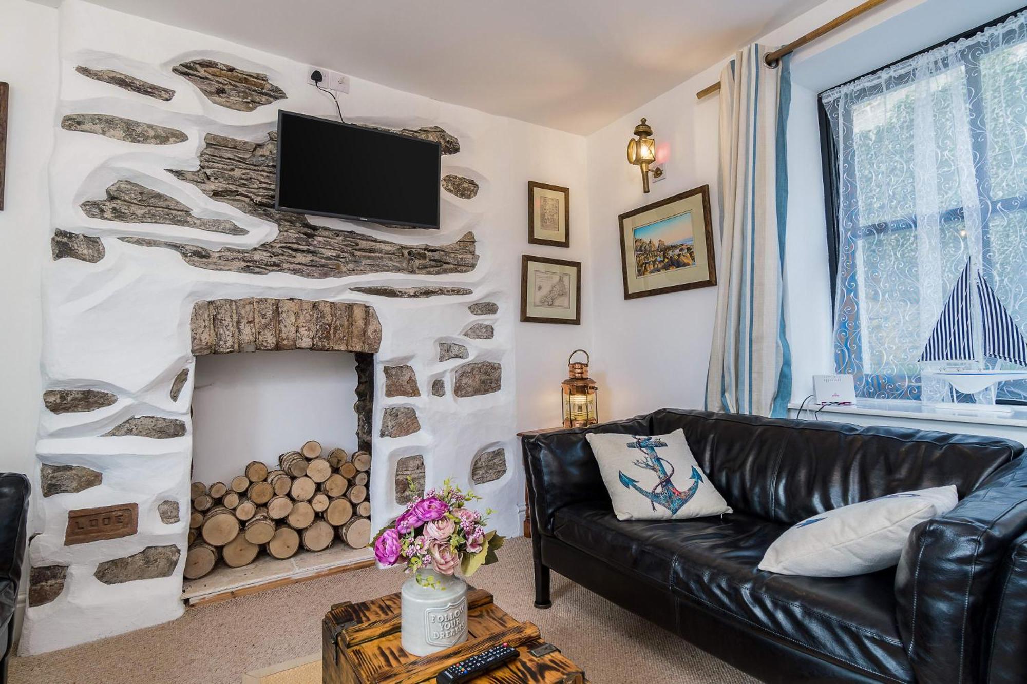 Jessamine: Restored Fisherman's Close To Looe's Harbour Holiday home *